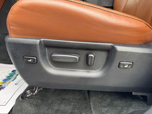 Used 2018 Toyota Sequoia Platinum AWD/4WD image 21
