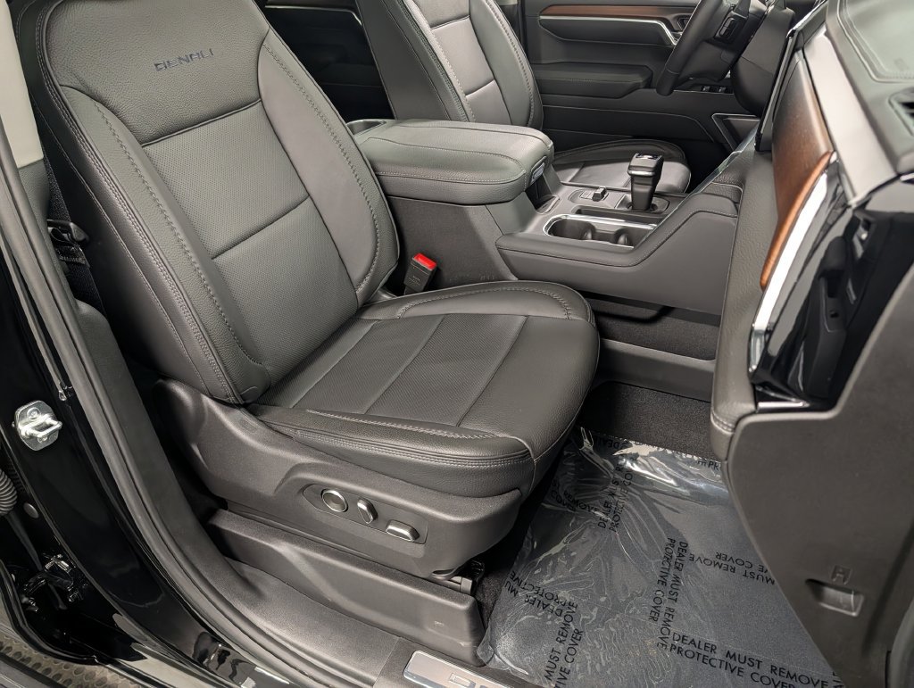 Used 2025 GMC Sierra 1500 Denali AWD/4WD image 29