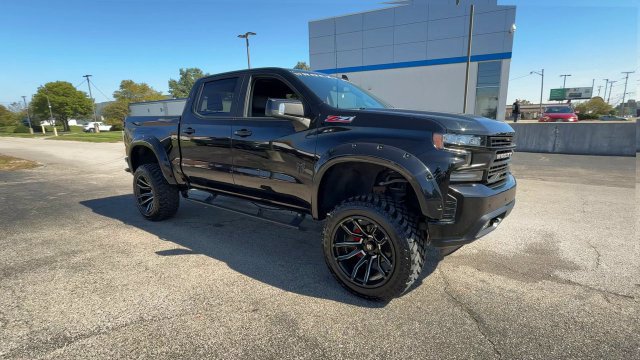 Used 2022 Chevrolet Silverado 1500 RST w/ Safety Package AWD/4WD image 2