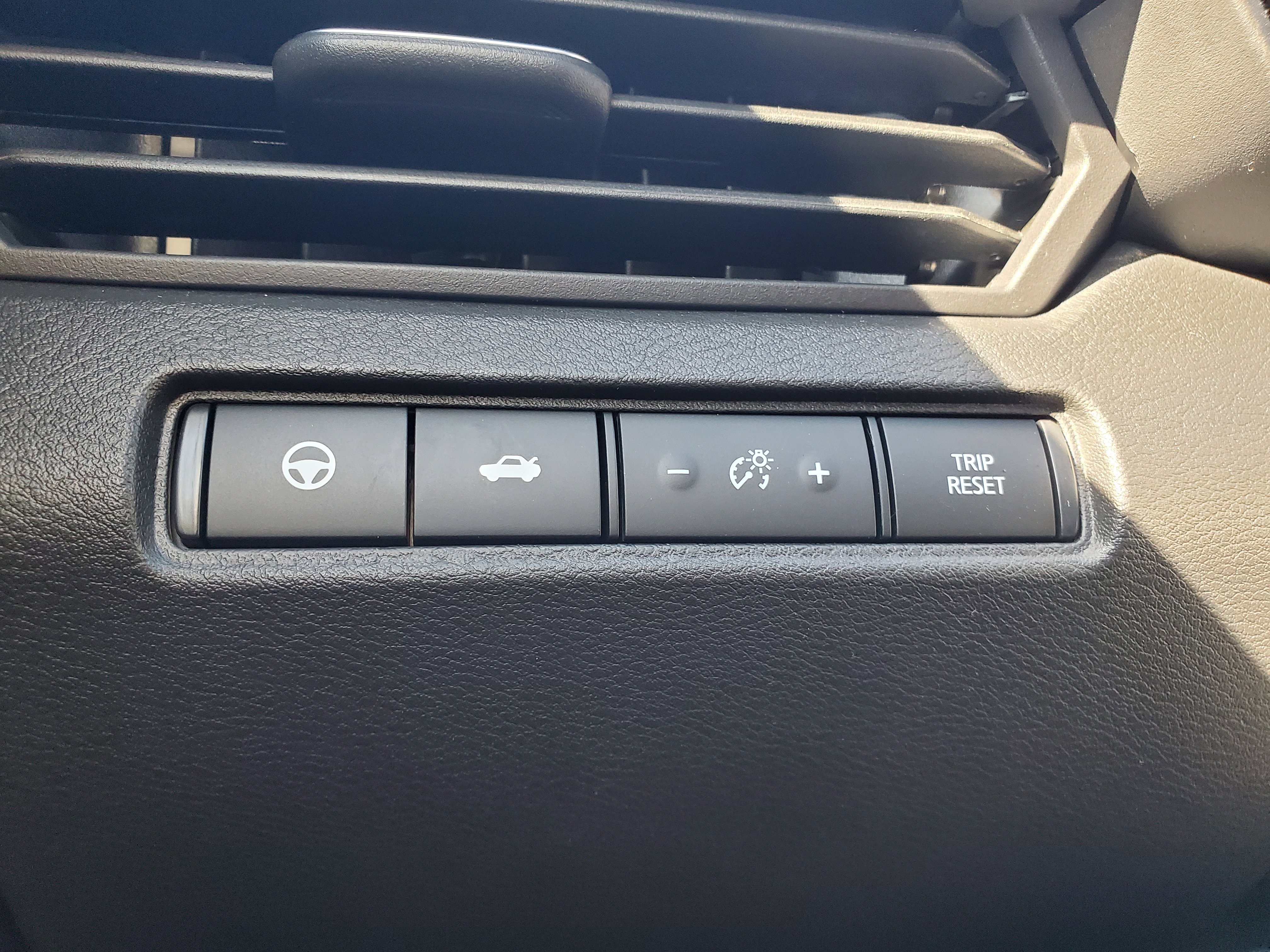 New 2025 Nissan Altima 2.5 SL image 24