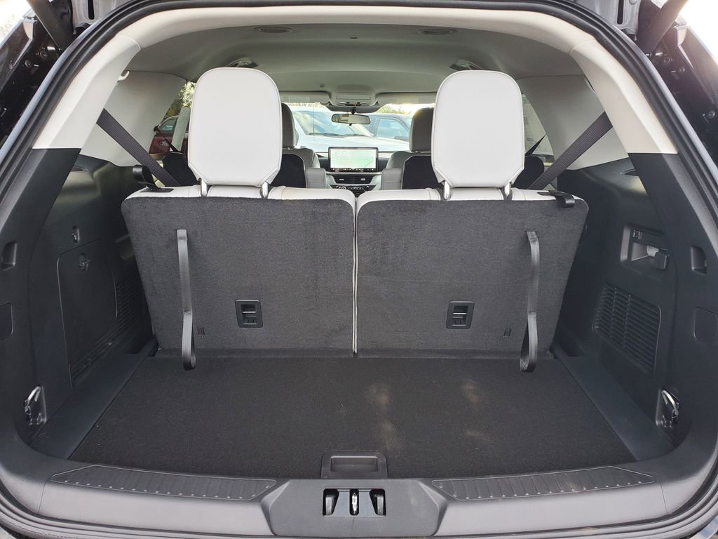 New 2026 Ford Explorer Active w/ Active Comfort Package image 32