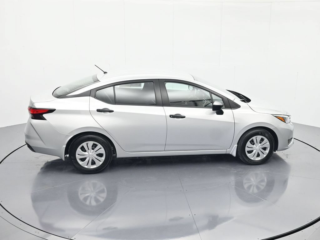 Used 2025 Nissan Versa S FWD image 31