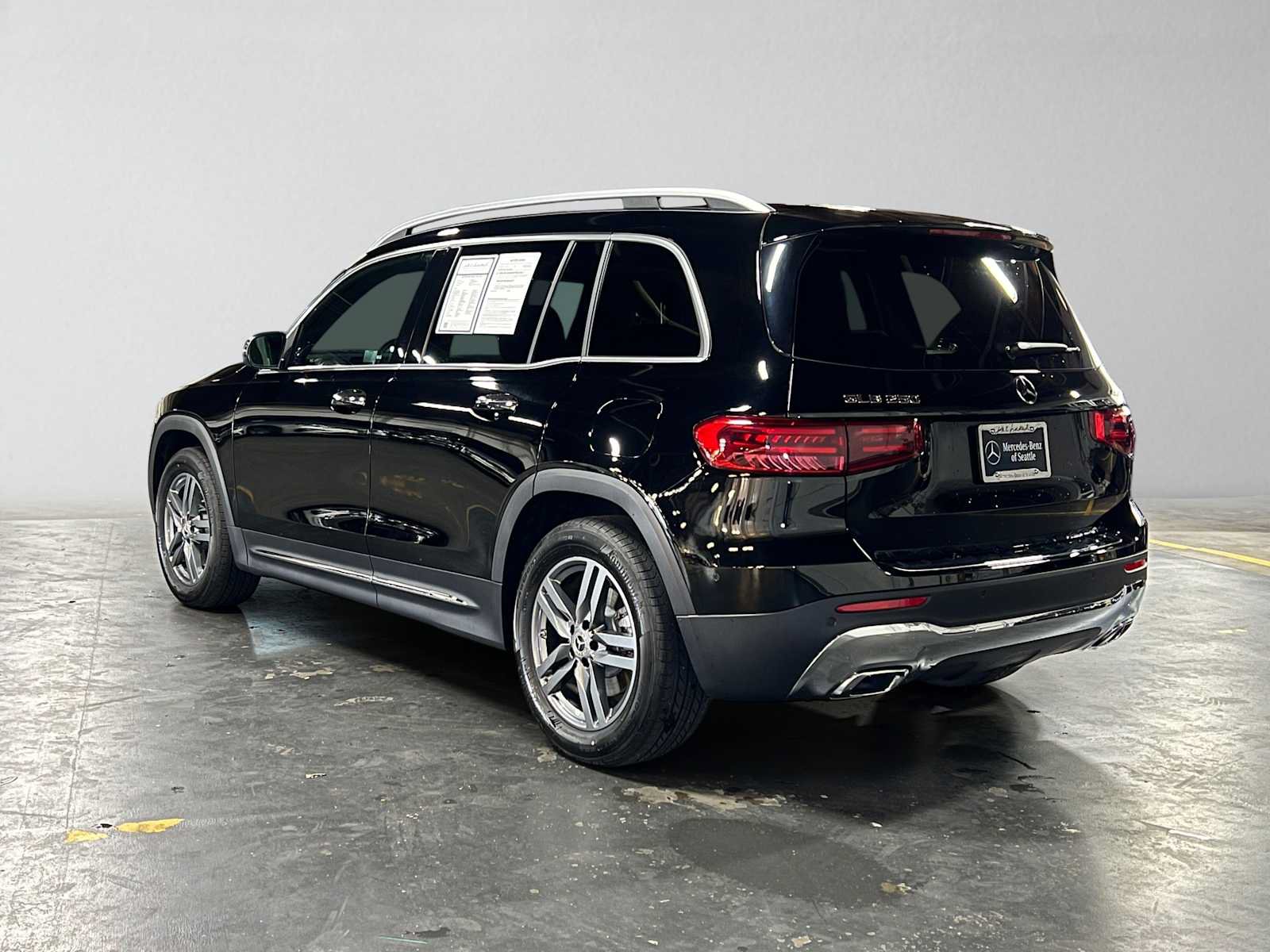 Certified 2026 Mercedes-Benz GLB 250 4MATIC image 5