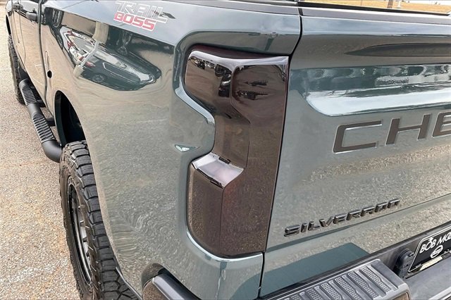 Used 2025 Chevrolet Silverado 1500 Custom Trail Boss w/ Turbomax Blackout Package image 28