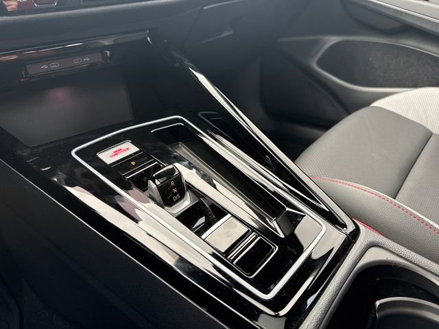 Used 2025 Volkswagen GTI SE image 33