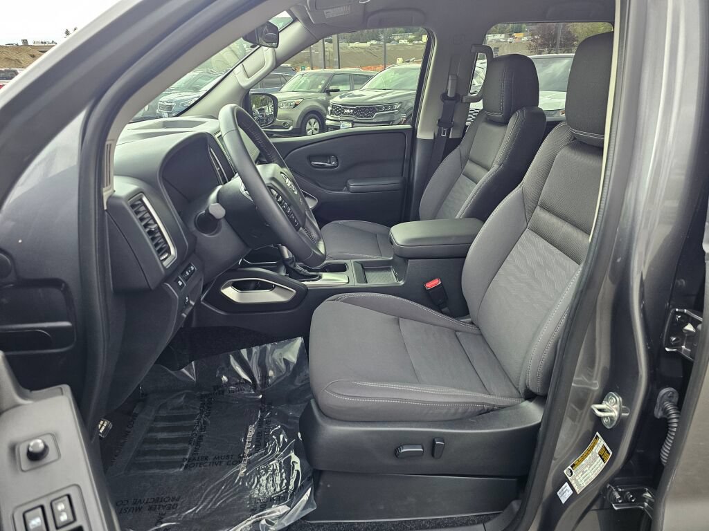 Used 2022 Nissan Frontier SV AWD/4WD image 19