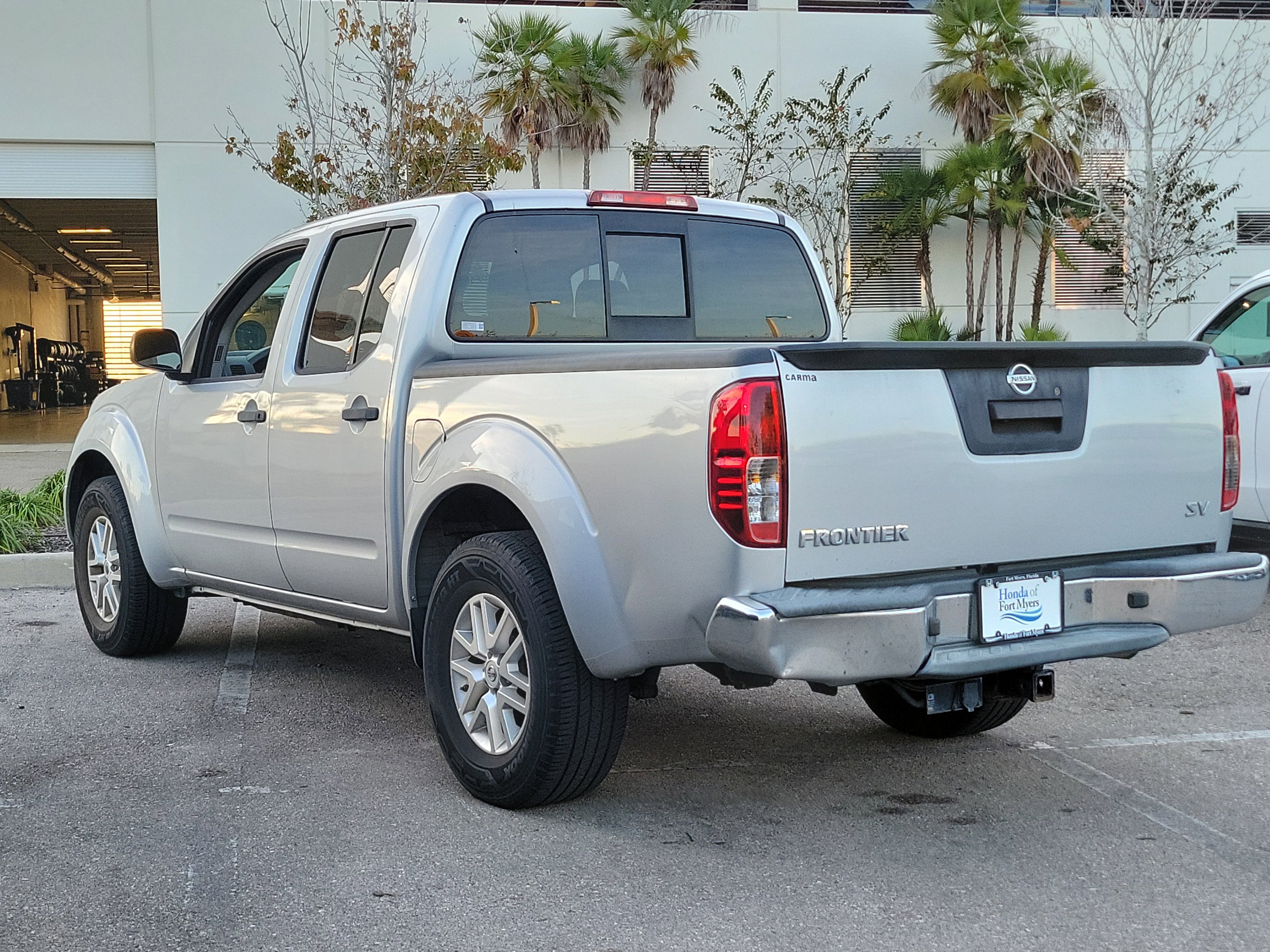Used 2019 Nissan Frontier SV image 5