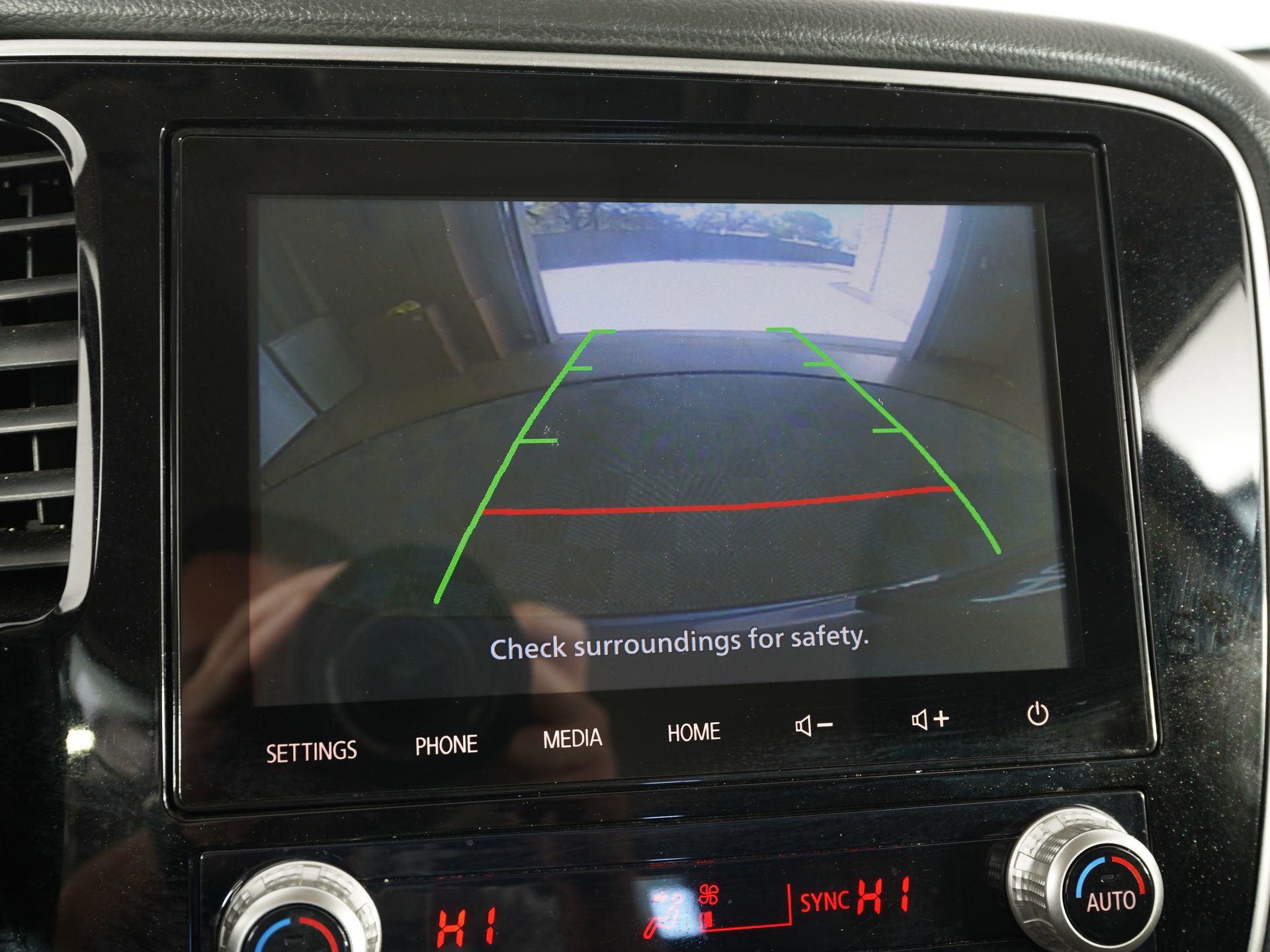 Used 2020 Mitsubishi Outlander SEL image 26