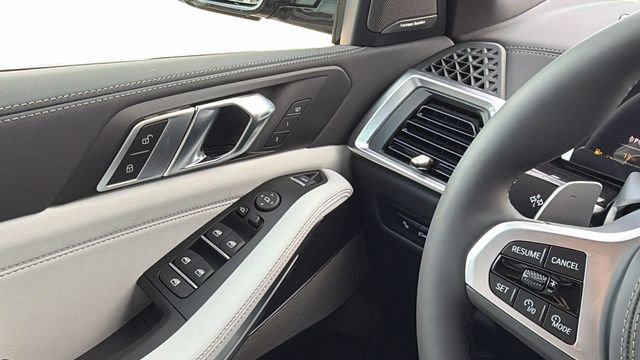New 2026 BMW X5 sDrive40i w/ M Sport Package image 17