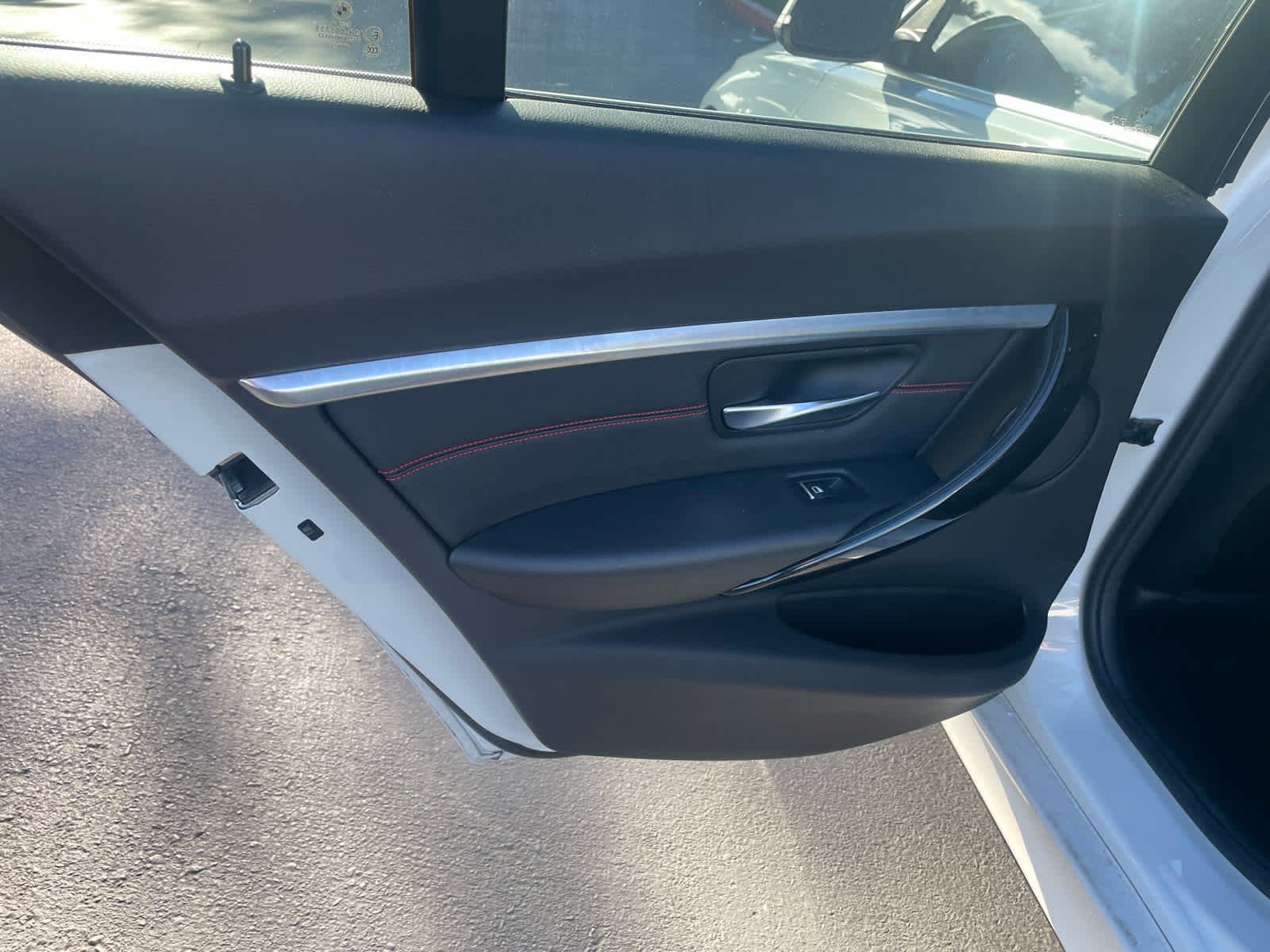 Used 2018 BMW 330i Sedan w/ Convenience Package image 23