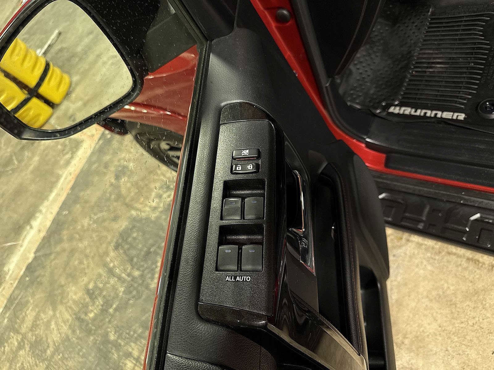 Used 2020 Toyota 4Runner TRD Off-Road Premium image 23