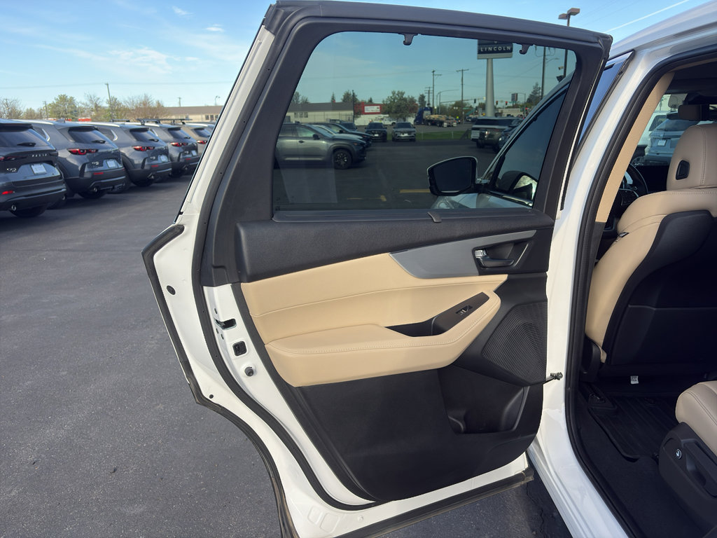 Used 2024 Acura MDX SH-AWD w/ Technology Package image 13