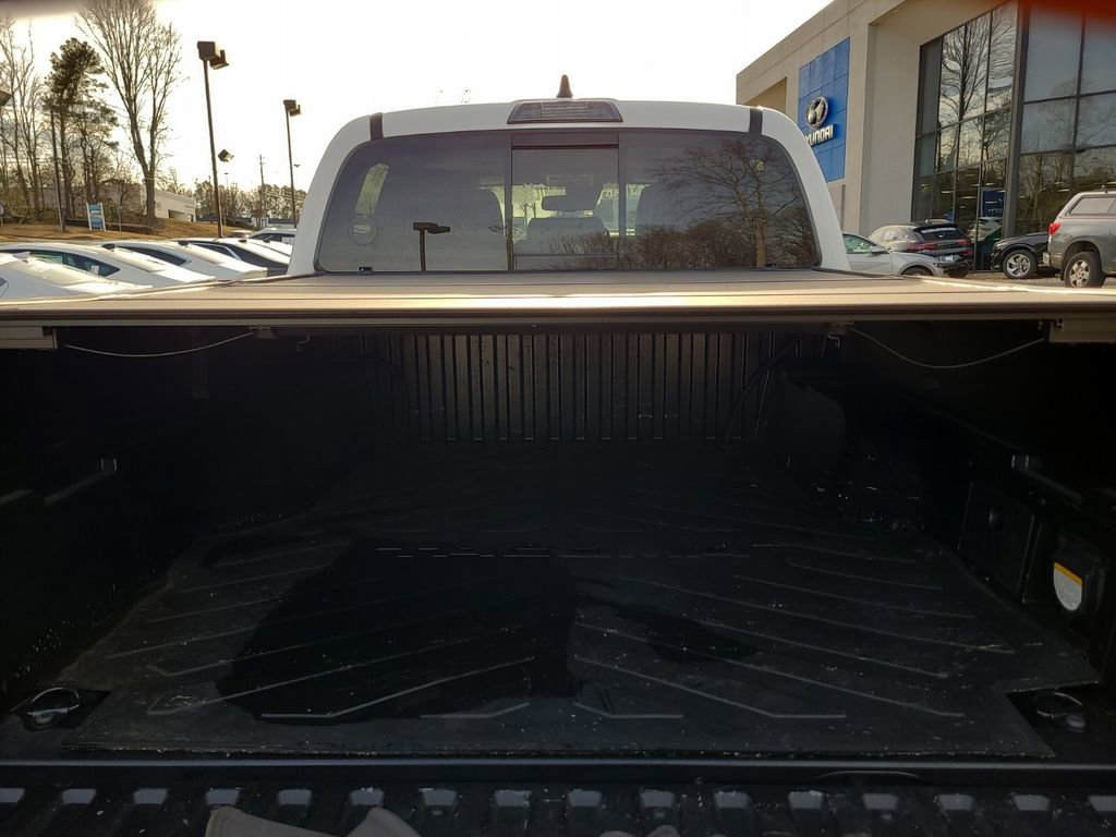 Used 2021 Toyota Tacoma TRD Off-Road image 17