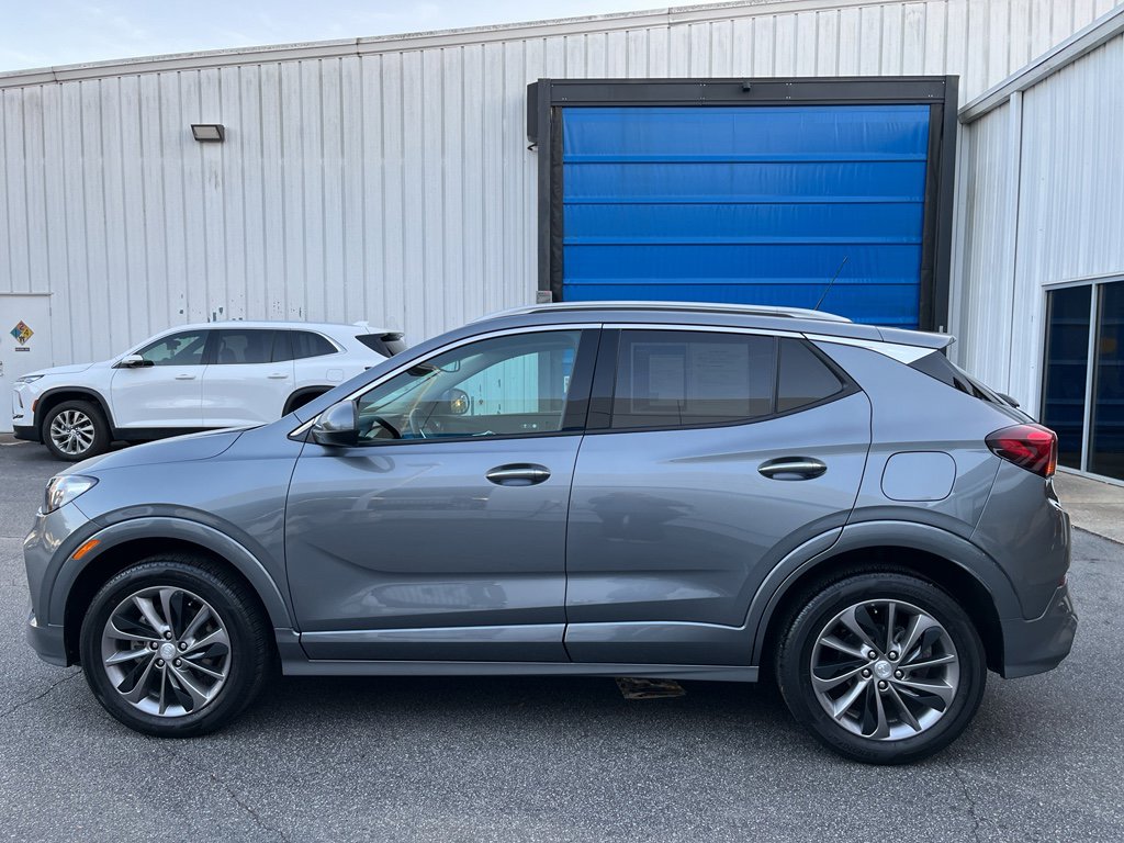 Used 2021 Buick Encore GX Essence w/ Sport Touring Package image 5