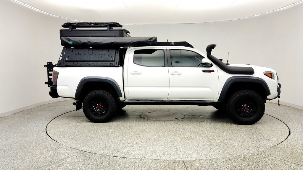 Used 2018 Toyota Tacoma TRD Pro AWD/4WD image 4