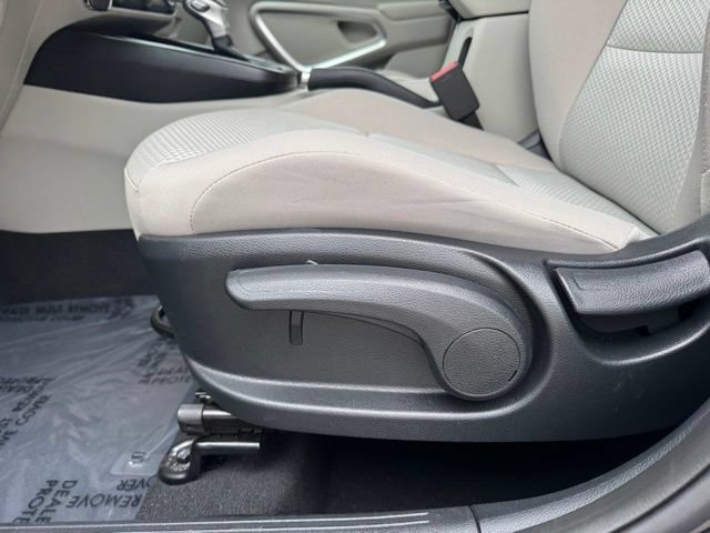 Certified 2025 Kia Soul LX w/ LX Technology Package FWD image 19