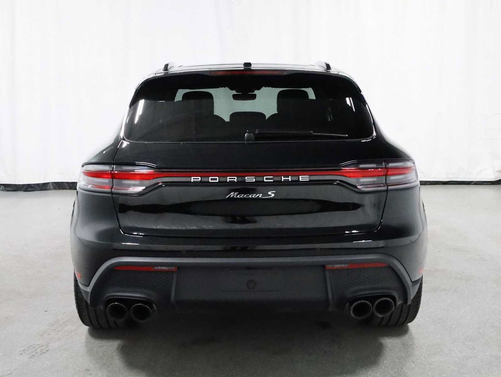 Certified 2025 Porsche Macan S AWD/4WD image 7