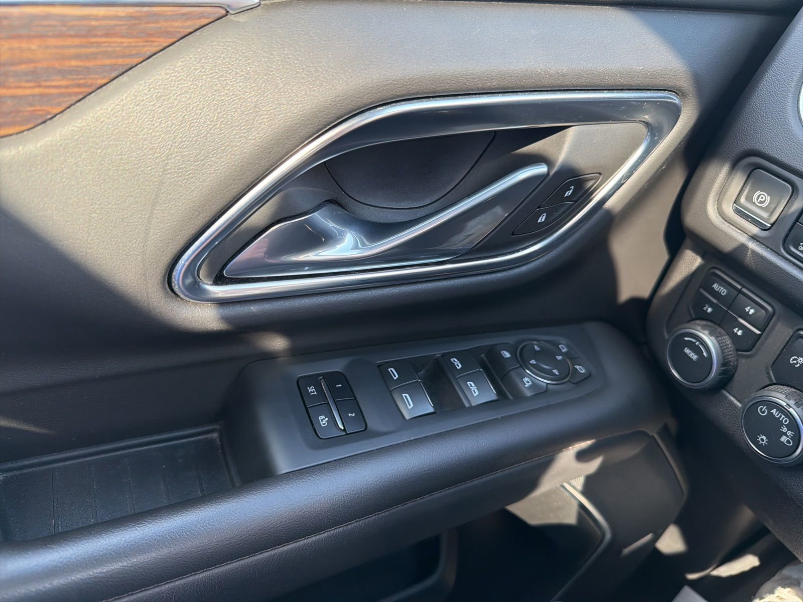 Used 2021 Chevrolet Tahoe High Country AWD/4WD image 19