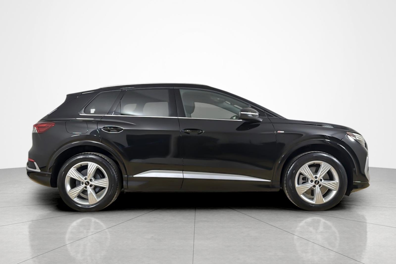 Certified 2023 Audi Q4 e-tron Prestige AWD/4WD image 6