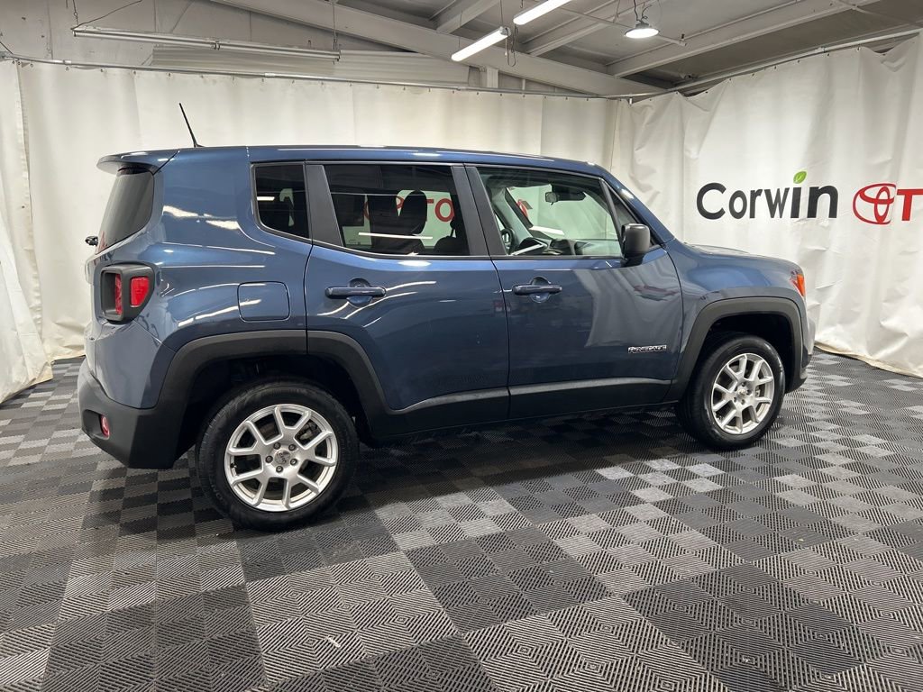Used 2023 Jeep Renegade Latitude image 8