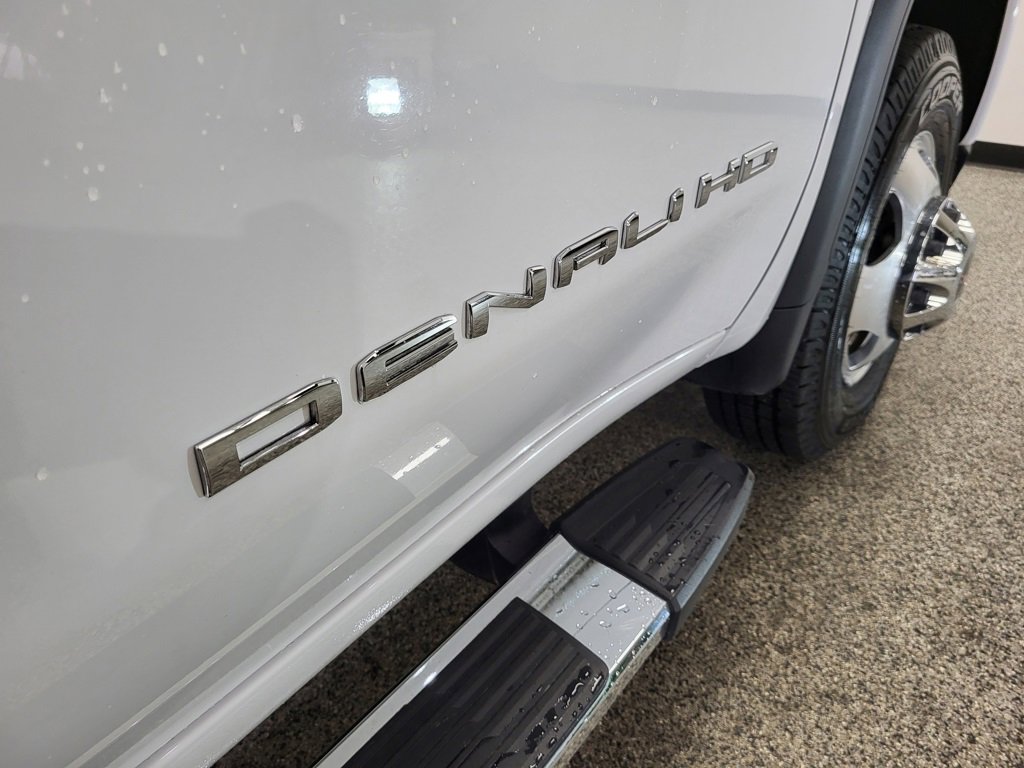 Used 2022 GMC Sierra 3500 Denali w/ Technology Package image 23