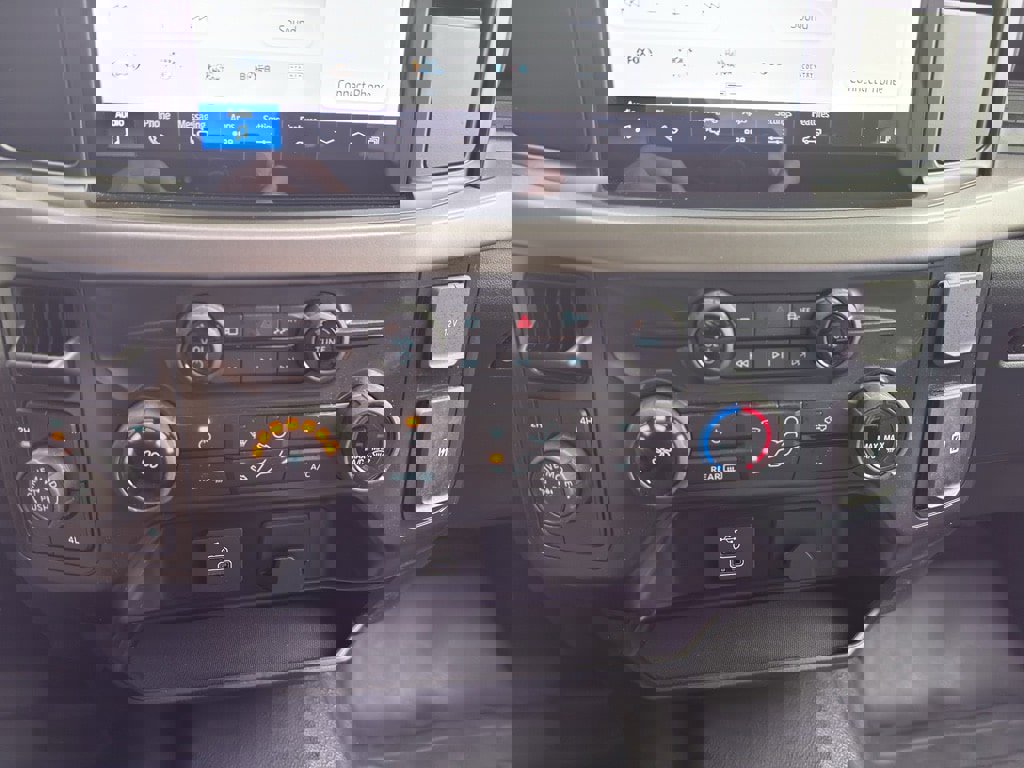 New 2025 Ford F150 XL w/ Equipment Group 103A High image 24