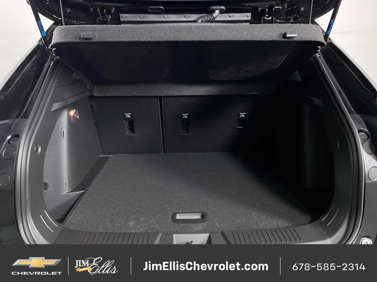 Certified 2025 Chevrolet Trax RS w/ Sunroof Package FWD image 24