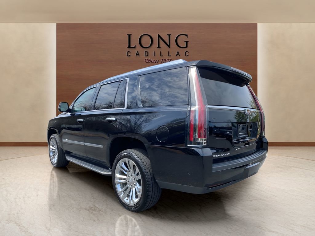 Used 2020 Cadillac Escalade Luxury AWD/4WD image 3
