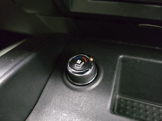 Used 2024 Nissan Titan PRO-4X w/ Pro-4x Convenience Package image 36