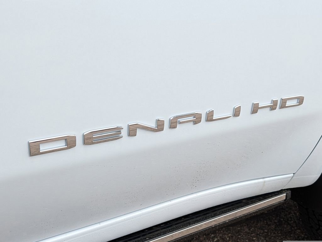 New 2026 GMC Sierra 3500 Denali w/ Denali Reserve Package AWD/4WD image 23
