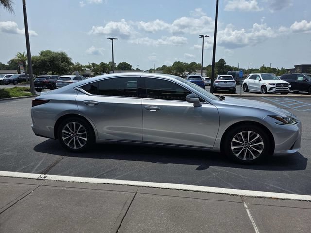 Used 2022 Lexus ES 350 w/ Premium Package FWD image 6