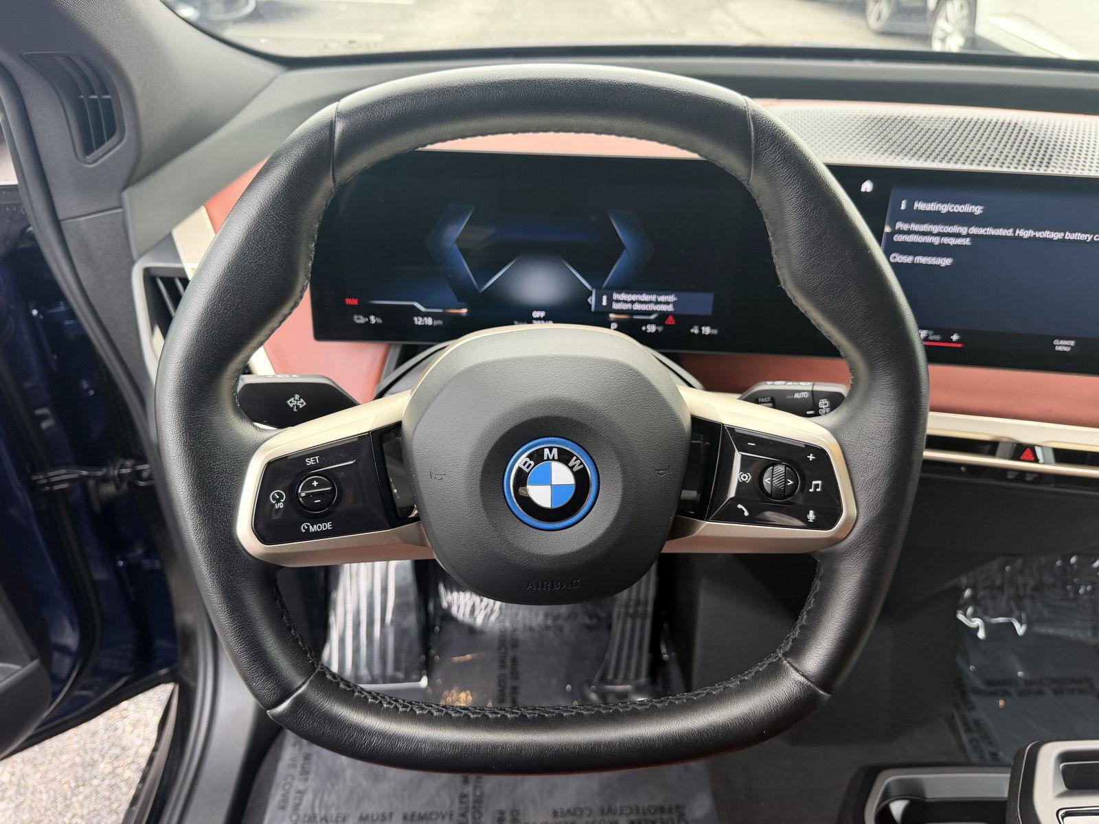 Used 2022 BMW iX xDrive50 w/ Convenience Package AWD/4WD image 14