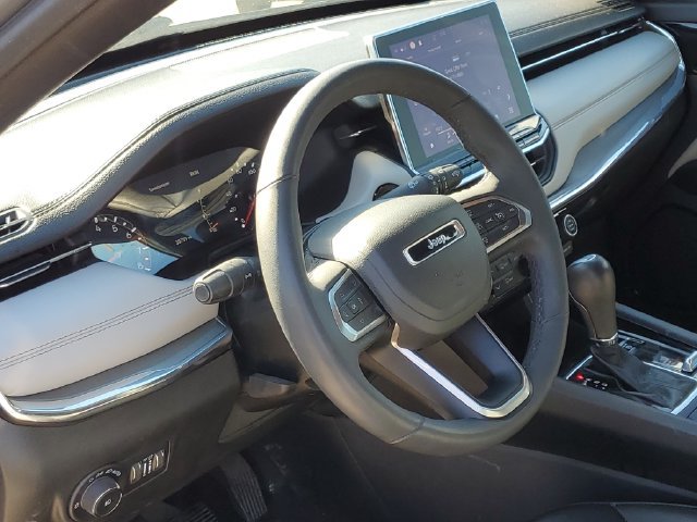 Used 2024 Jeep Compass Limited AWD/4WD image 7