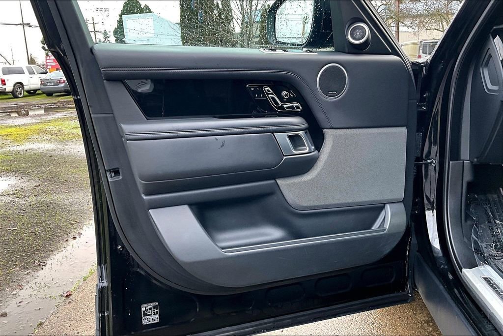 Used 2019 Land Rover Range Rover Long Wheelbase Supercharged image 23