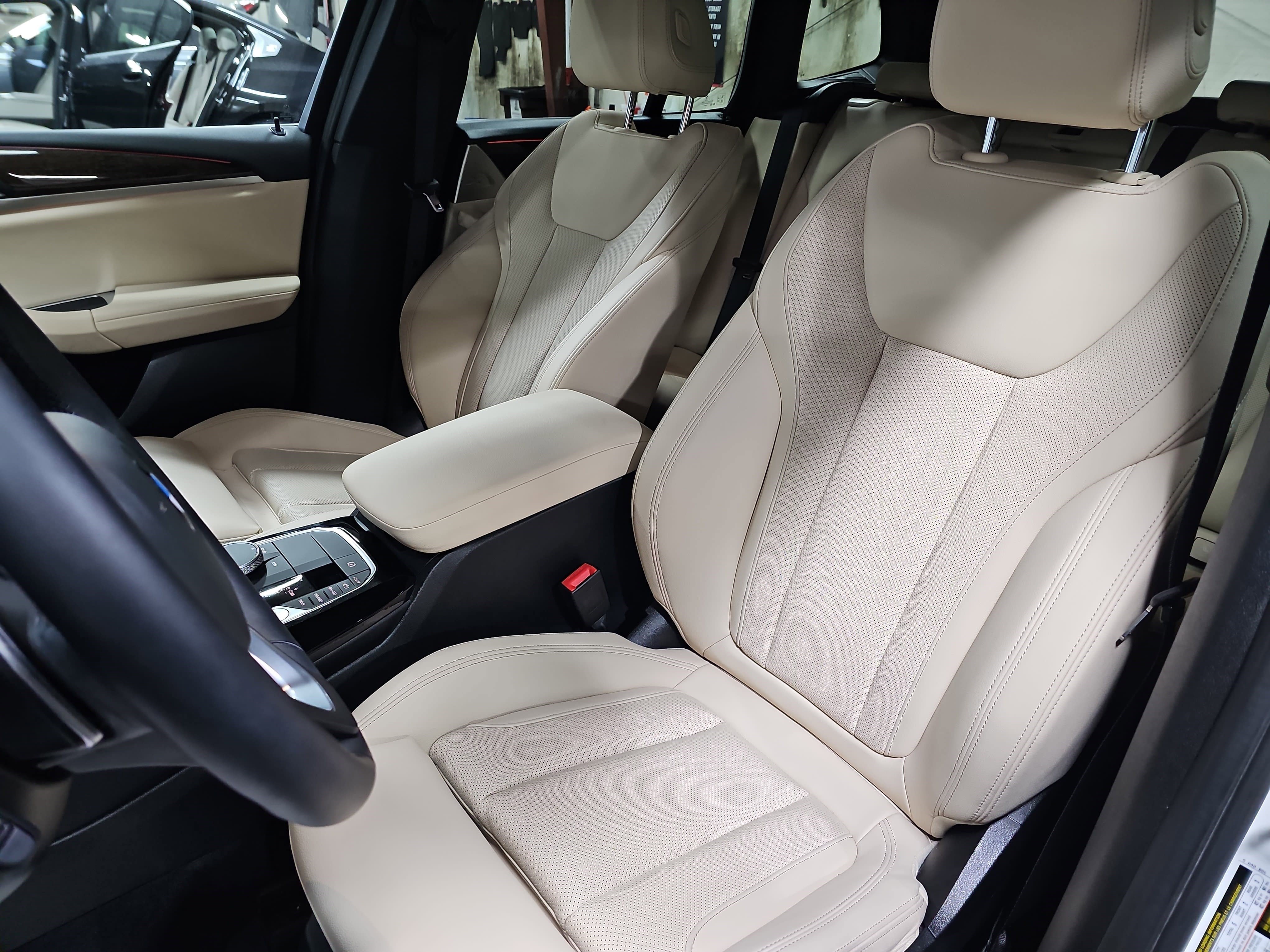 Used 2019 BMW X7 xDrive40i w/ Premium Package image 16