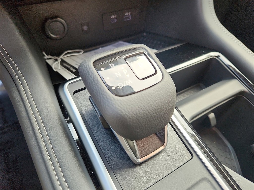 New 2025 Nissan Pathfinder Platinum image 7