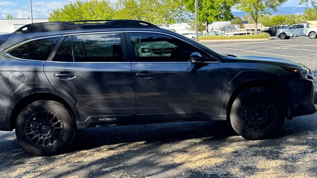 Used 2025 Subaru Outback Premium AWD/4WD image 9