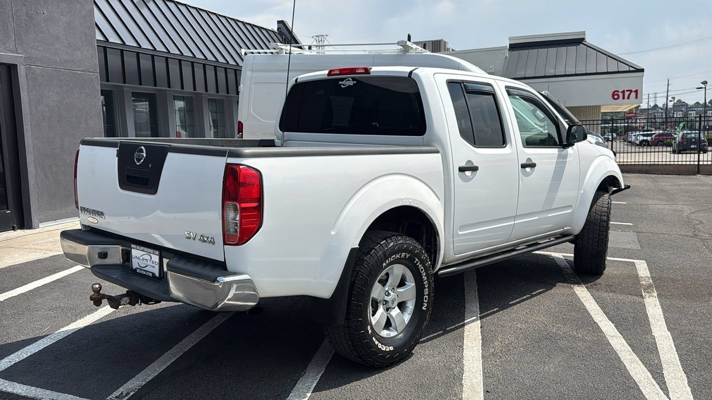 Used 2012 Nissan Frontier SV w/ SV Premium Utility Pkg AWD/4WD image 3