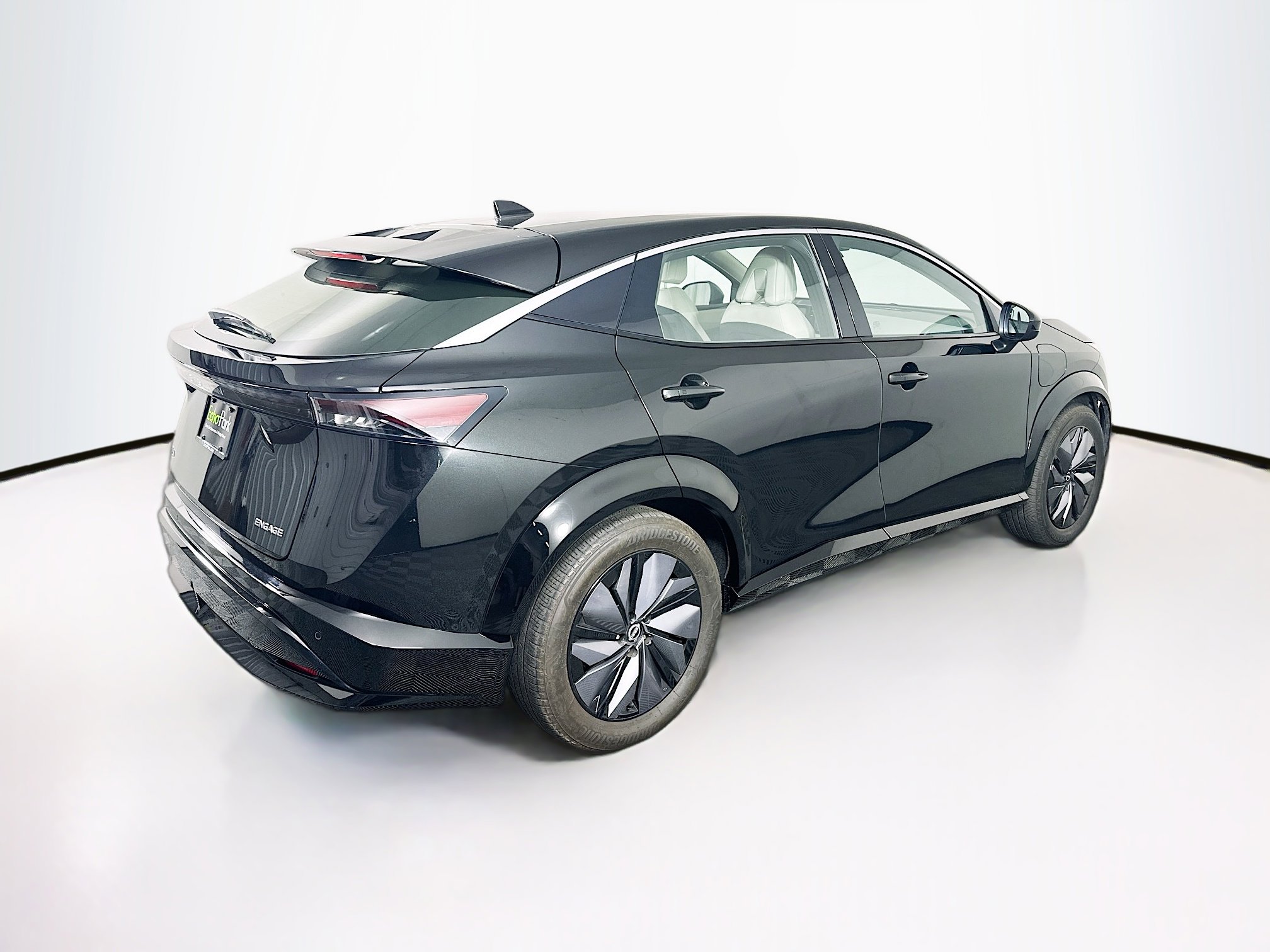 Used 2024 Nissan Ariya FWD image 9