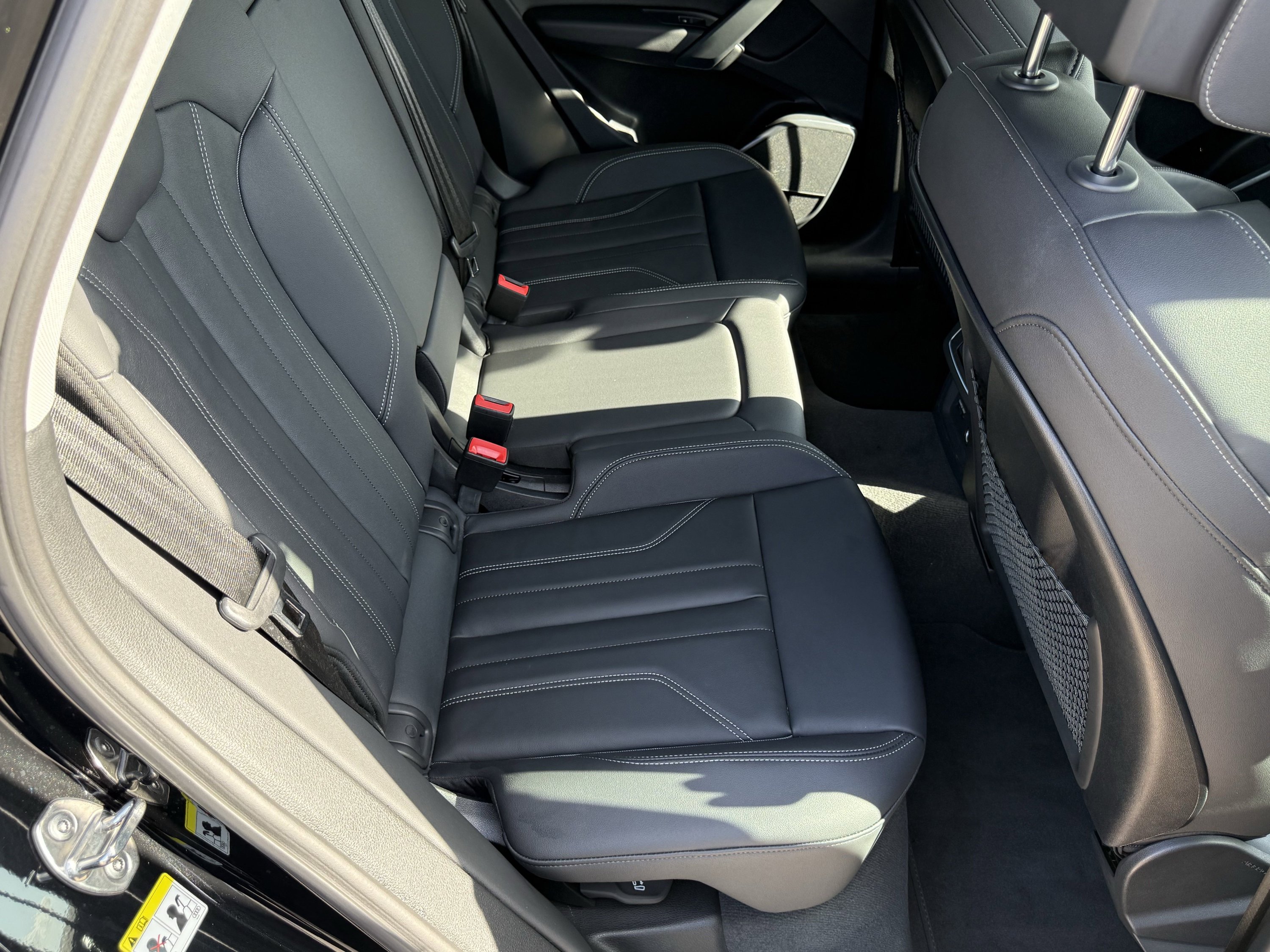 Used 2024 Audi Q5 e Premium w/ Convenience Package AWD/4WD image 40
