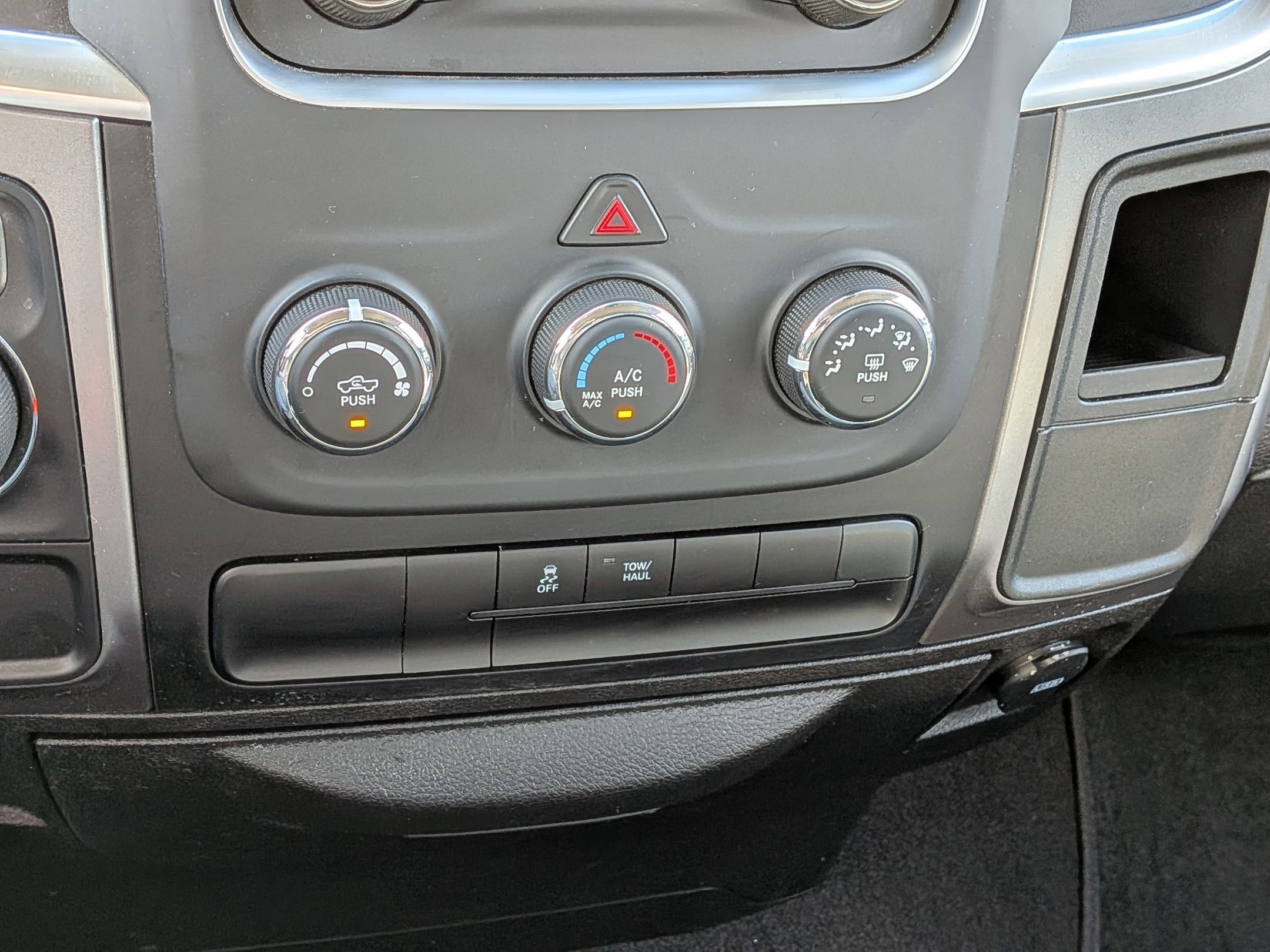 Used 2024 RAM 1500 Classic SLT RWD image 24