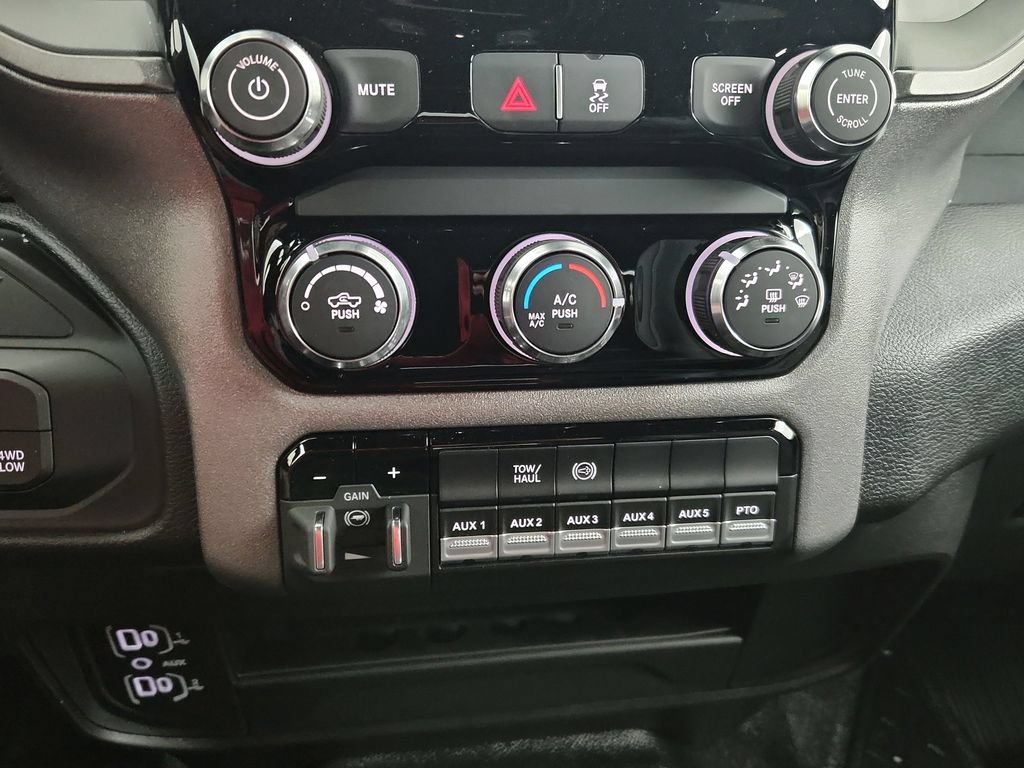 New 2026 RAM 4500 Tradesman w/ Chrome Appearance Group AWD/4WD image 17