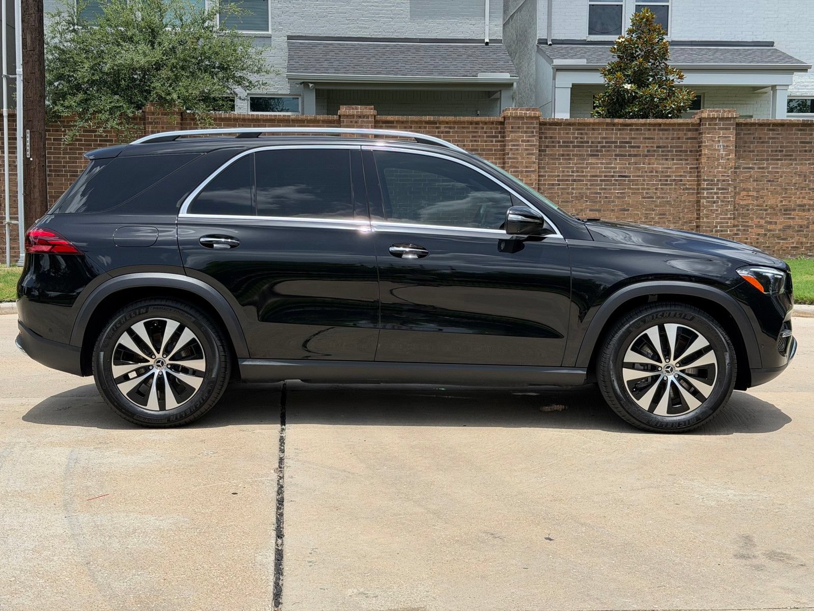 Certified 2025 Mercedes-Benz GLE 450 4MATIC image 13