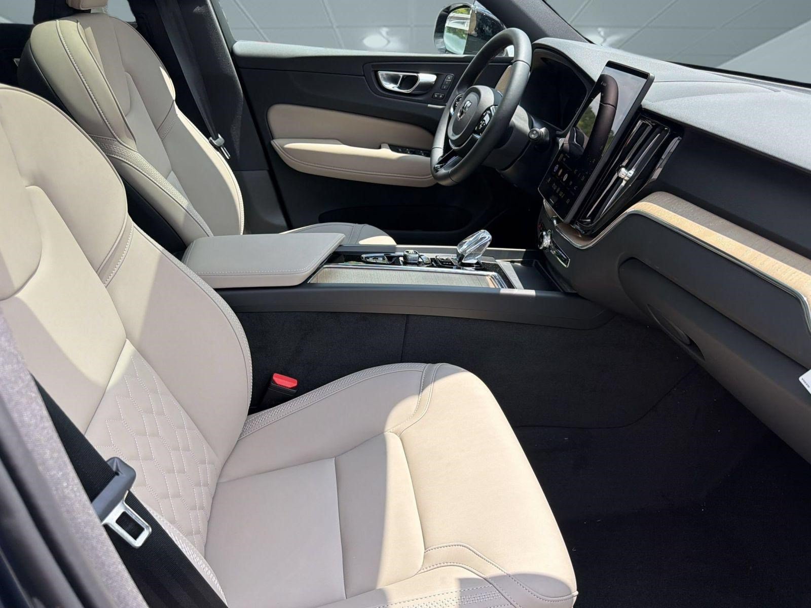 New 2026 Volvo XC60 B5 Plus w/ Climate Package AWD/4WD image 25