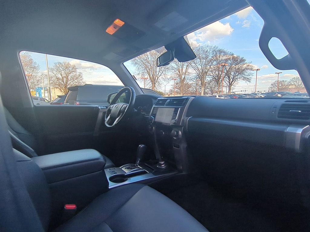 Used 2024 Toyota 4Runner SR5 Premium image 32