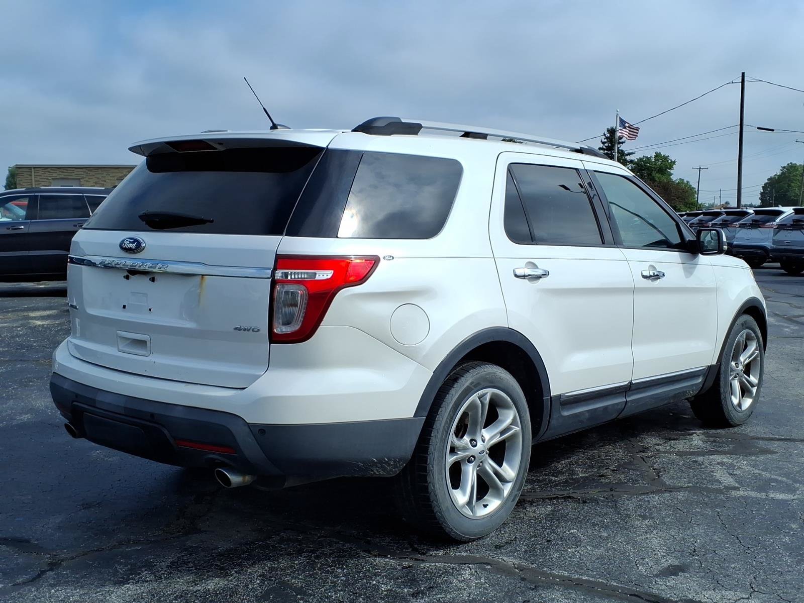 Used 2012 Ford Explorer Limited w/ Class III Trailer Tow Pkg AWD/4WD image 3