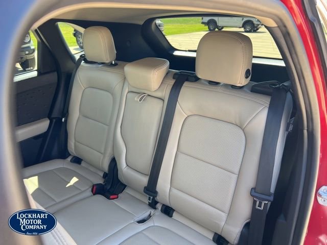 Used 2020 Ford Escape SE image 16