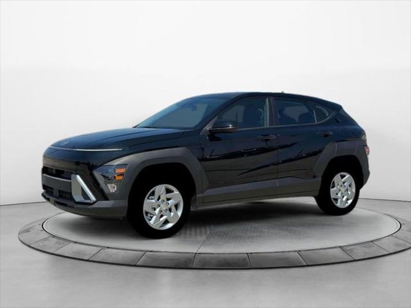 New 2026 Hyundai Kona SE image 2