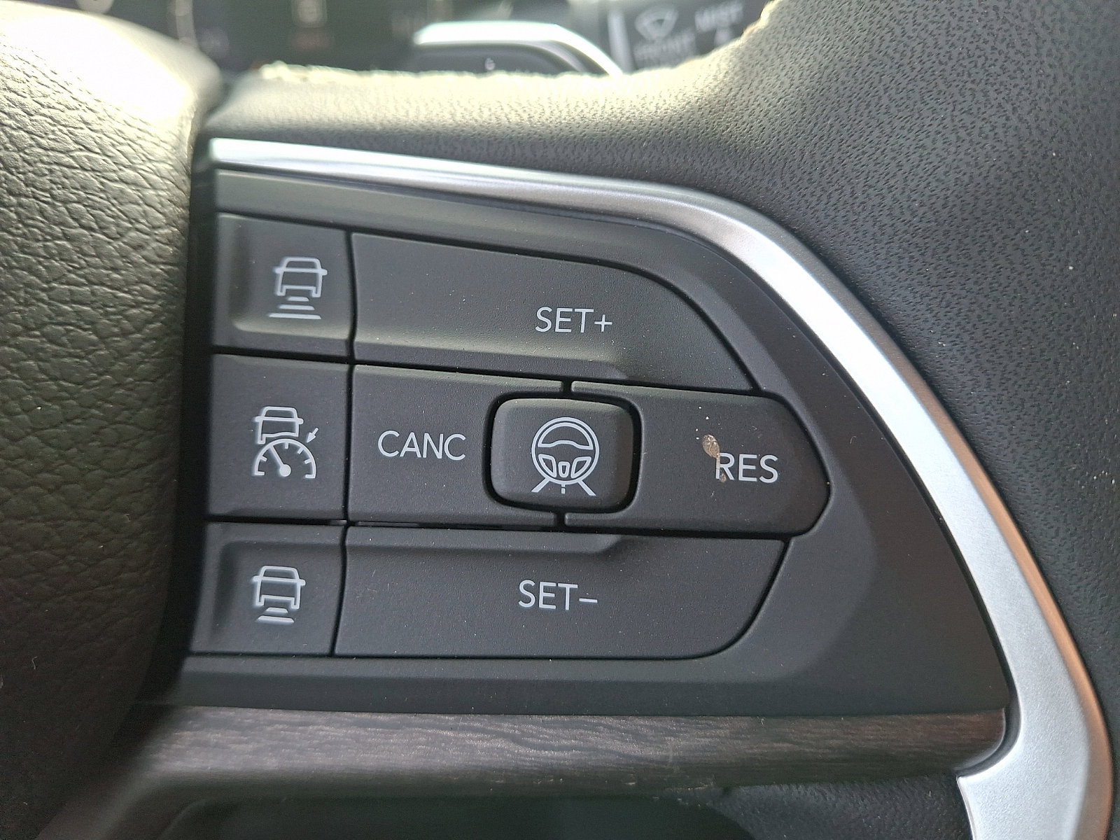 New 2026 Jeep Grand Cherokee L Limited image 17