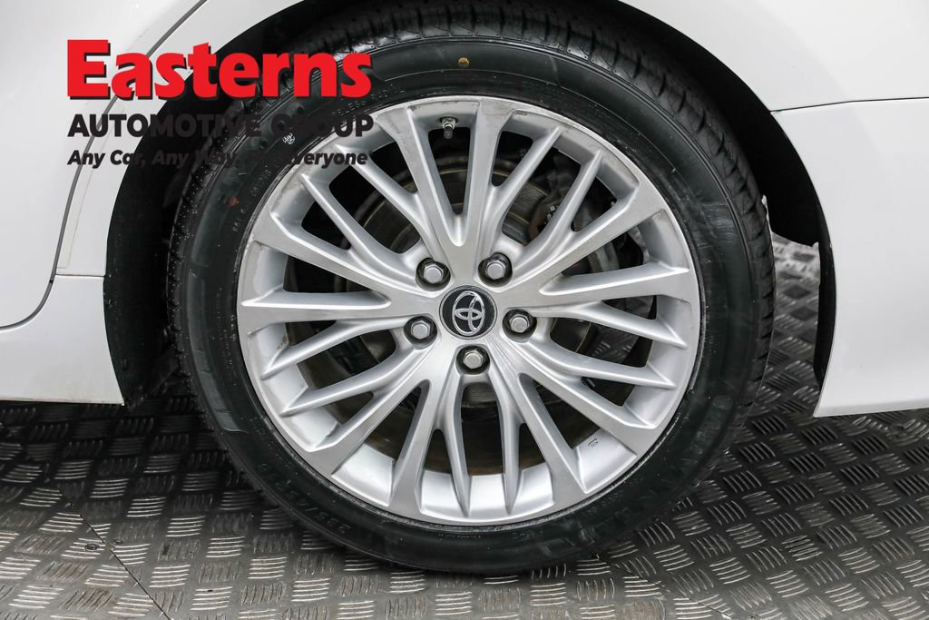 Used 2019 Toyota Camry XLE image 35